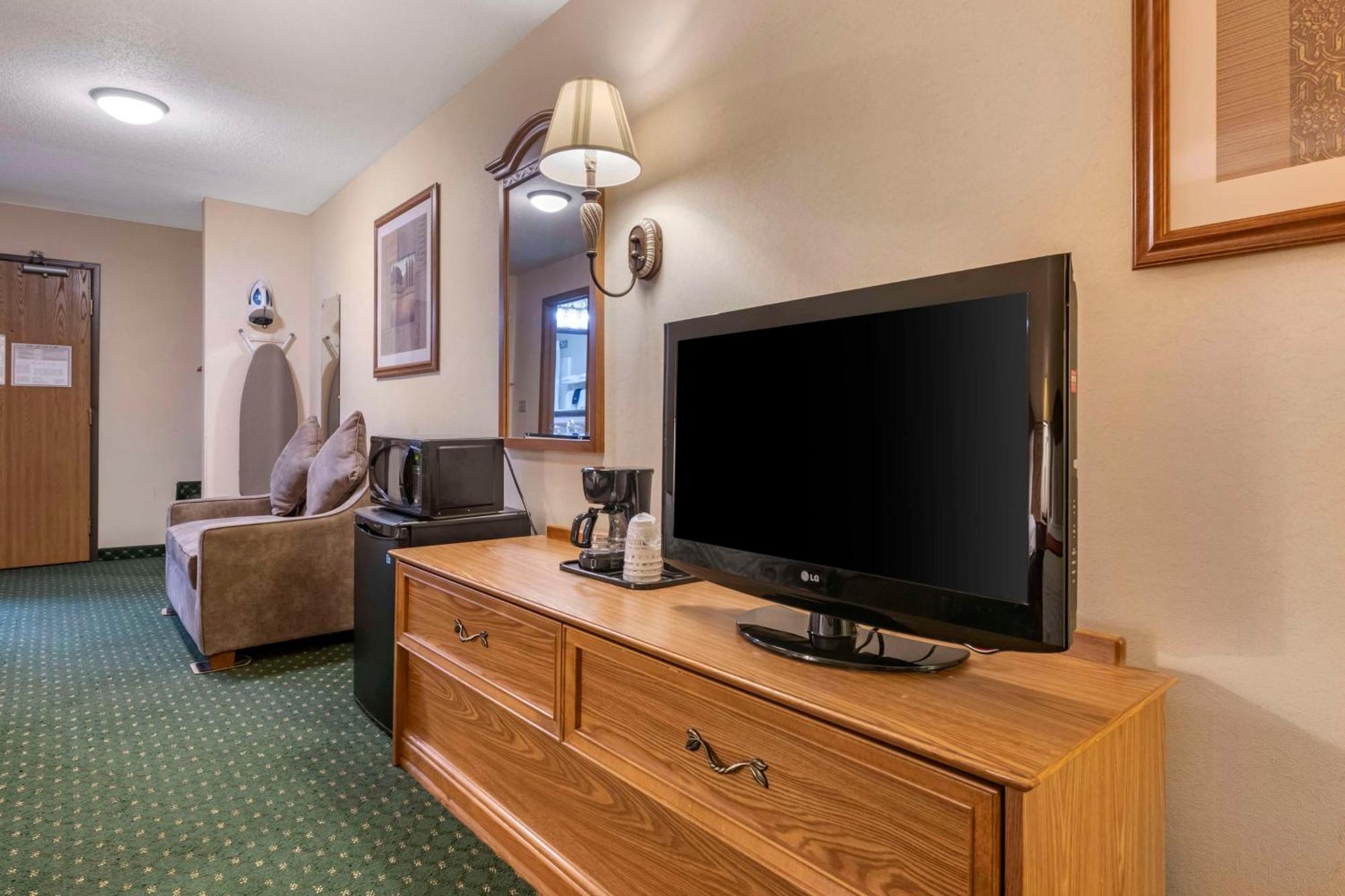 Surestay By Western Hotel 3*