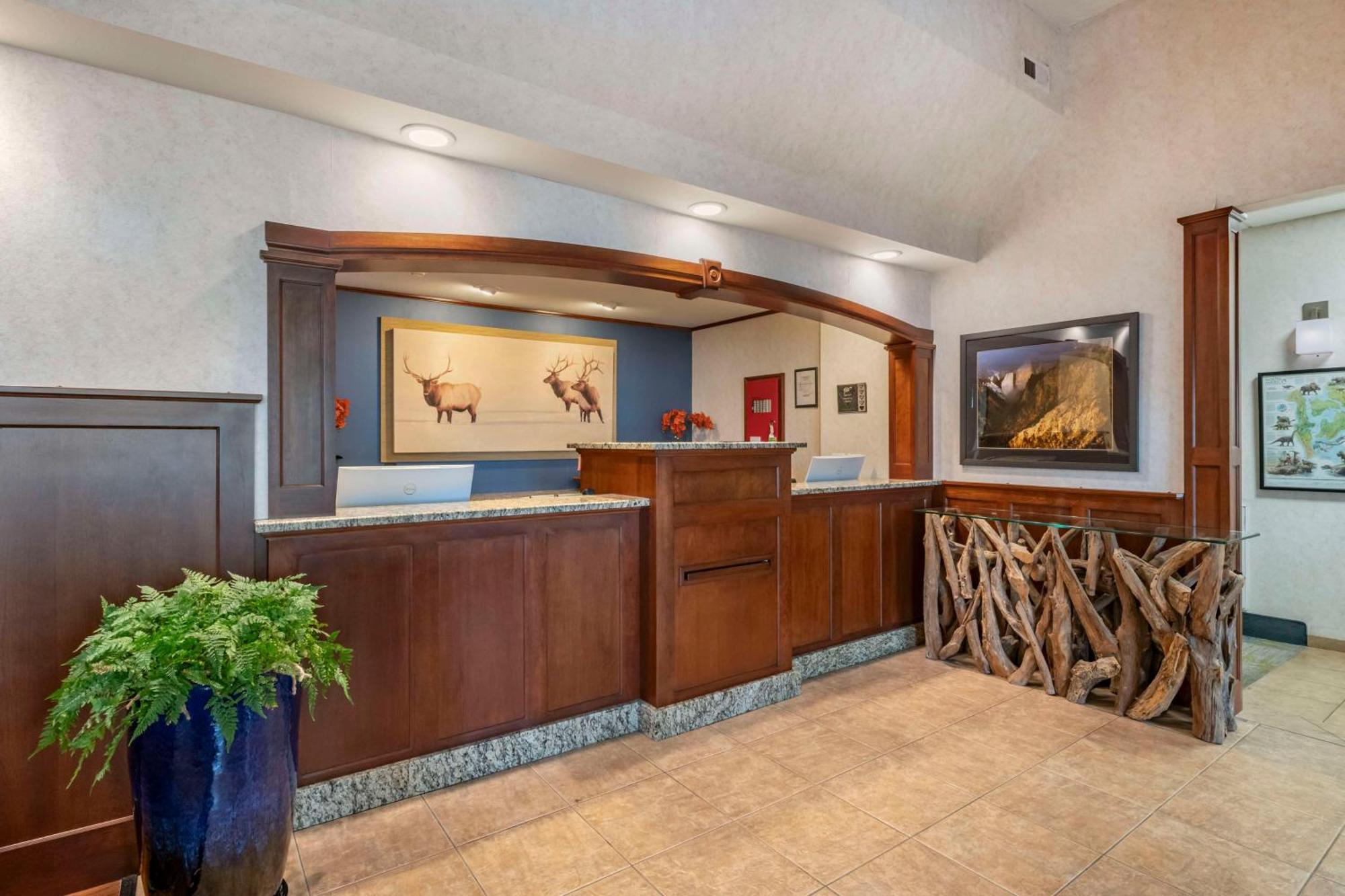 Surestay By Western Hotel 3*